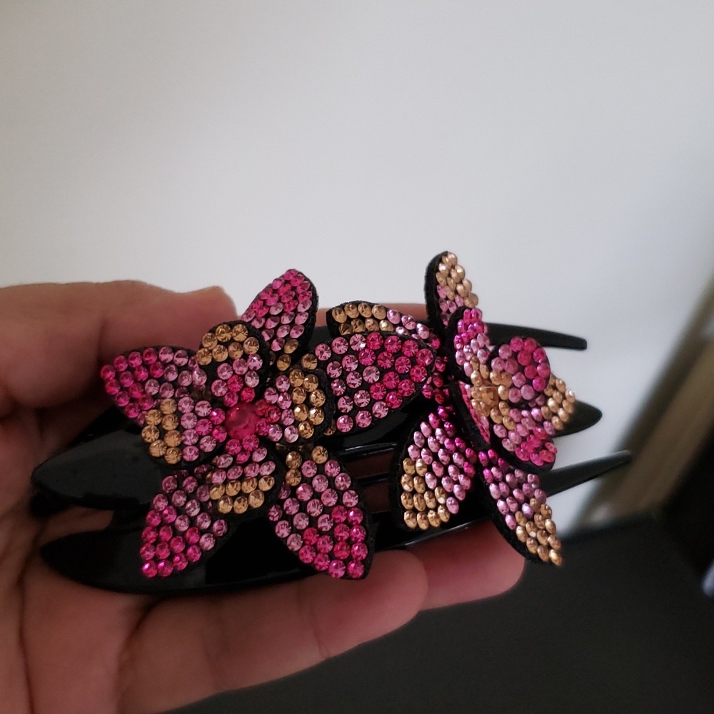 Large hair clip